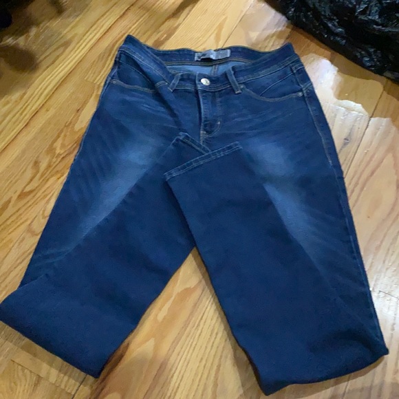 Too small - Picture 1 of 5